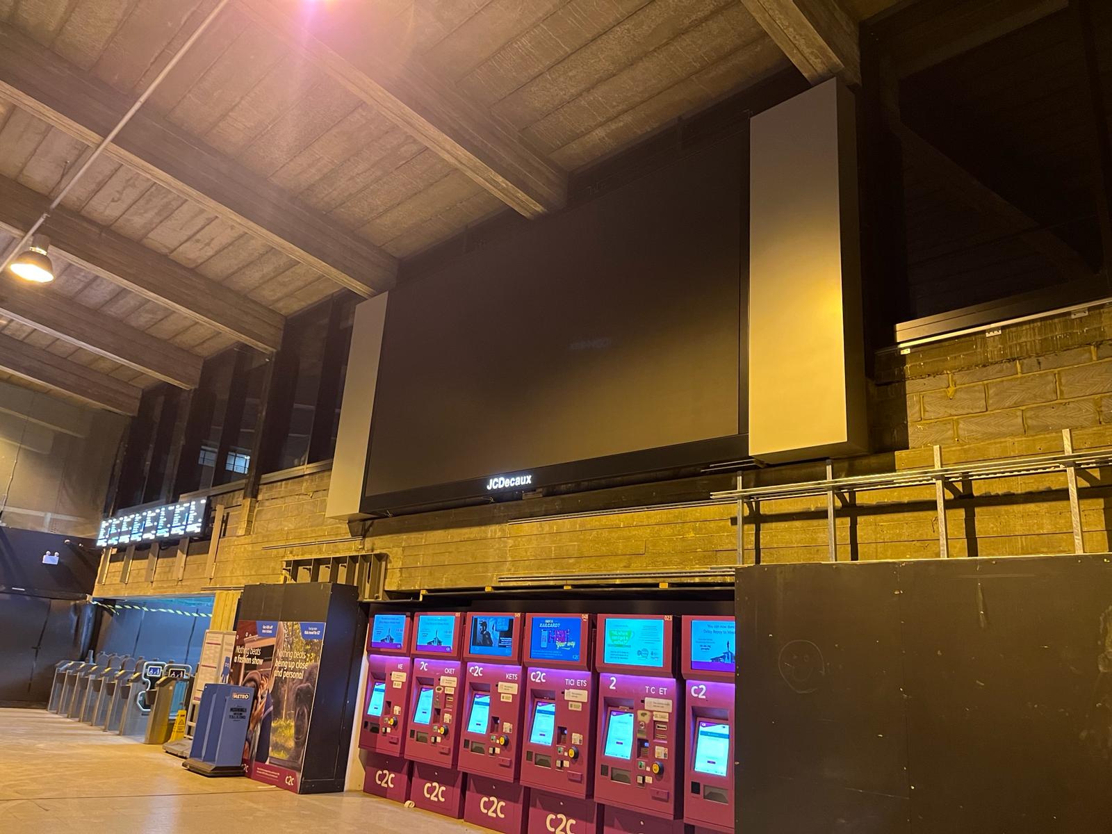 JCDecaux - Transvision at Barking Station