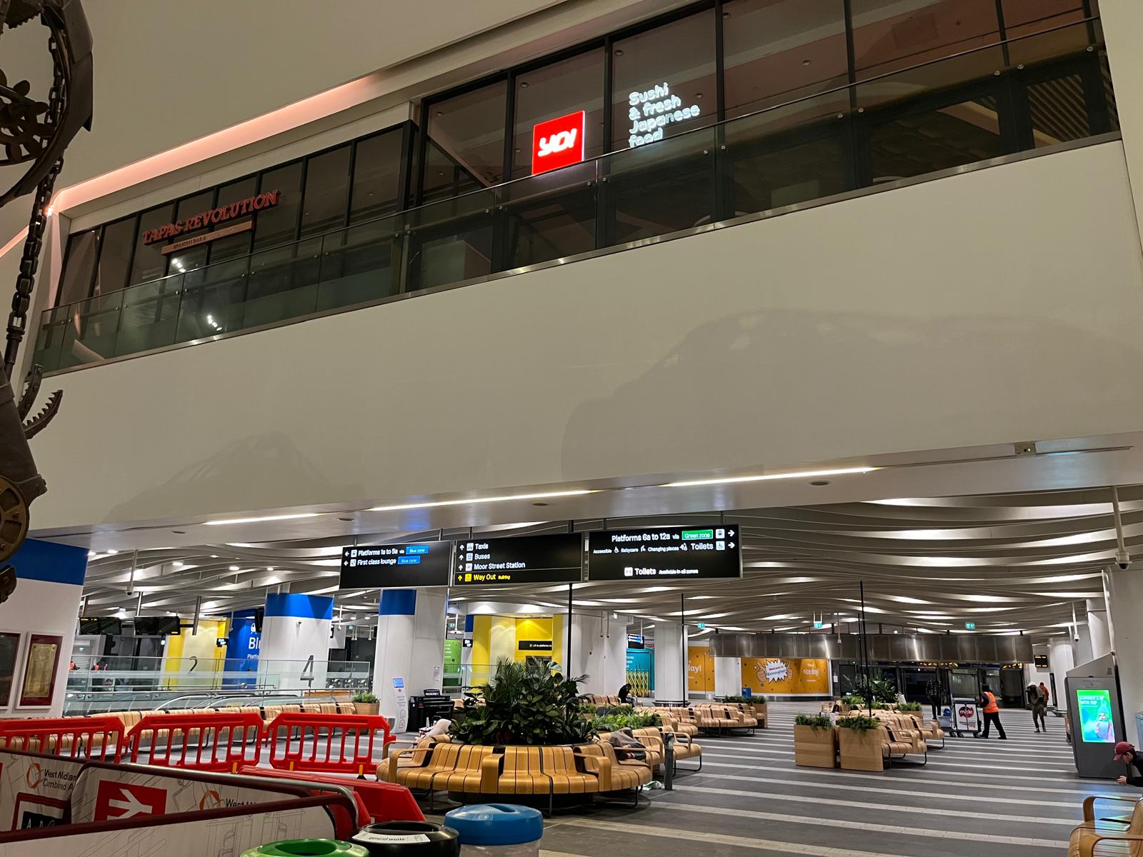 JCDecaux - Screen Removal at Birmingham New St, Grand Central Station